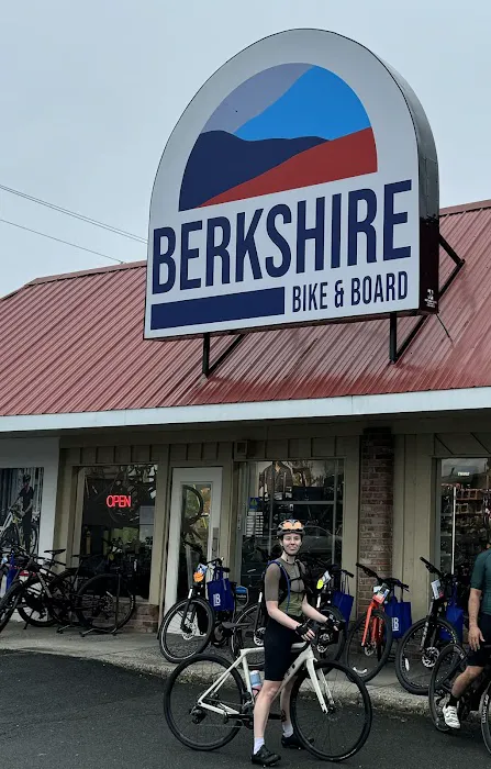 Berkshire Bike and Board Hudson Picture 5