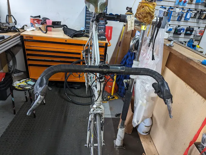 OK Spoke Bicycle Shop Picture 9