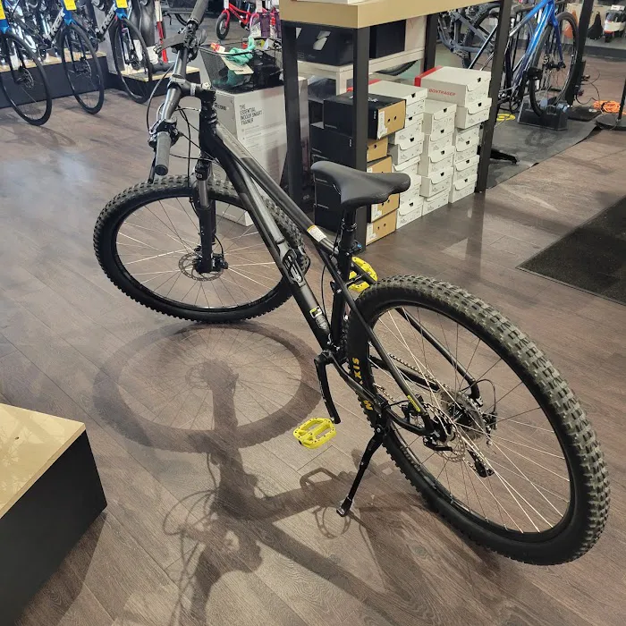 Trek Bicycle Fredericksburg Picture 1
