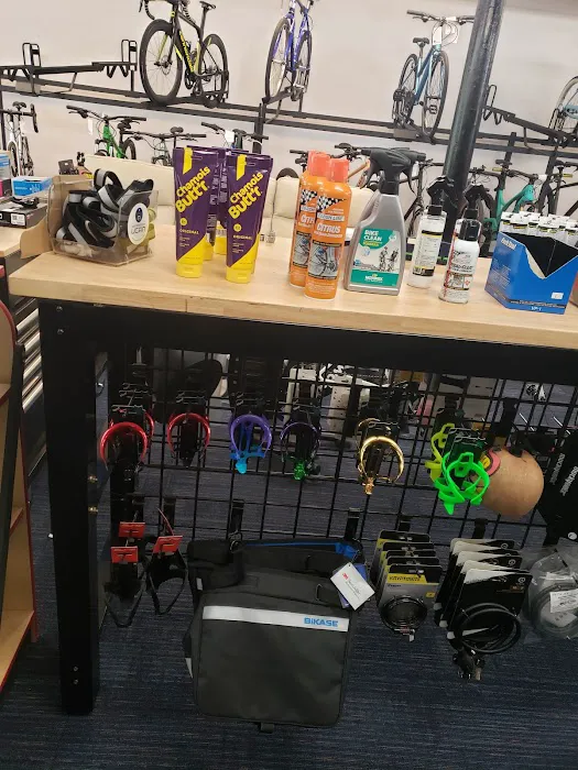 Central Wheel Bicycle Shop Picture 10