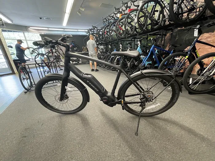 Trek Bicycle Newington Picture 5