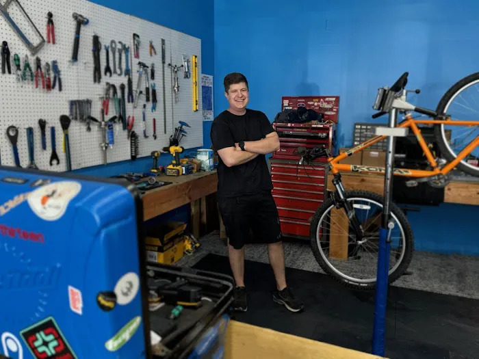 Good Tunes Bicycle Shop Picture 5