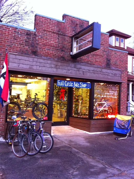 Full Circle Bike Shop Picture 3