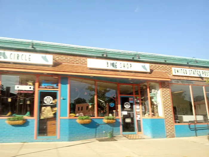Full Circle Bike Shop Picture 7