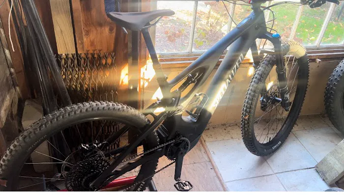 Valley Bike and Ski Werks Picture 1