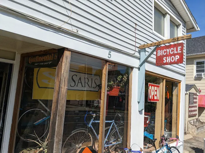 Green Light Bicycle Shop Picture 7