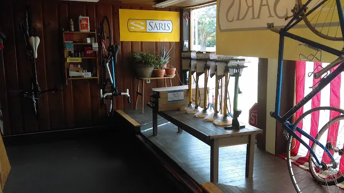 Green Light Bicycle Shop Picture 9
