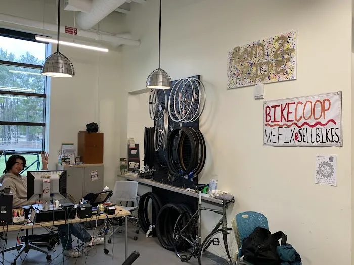 UMass Bike Coop Picture 8