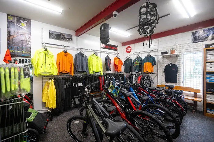 Norm's Ski & Bike Shop Picture 9