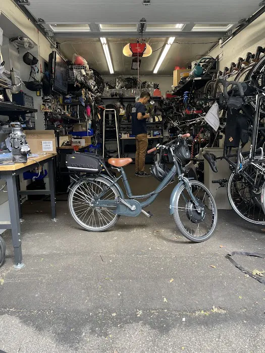 Bostonebikes - Sales & Service - Maintenance for all types of bikes **NO SCOOTER REPAIR** - 10AM - 6PM - EVERYDAY!!! Picture 7