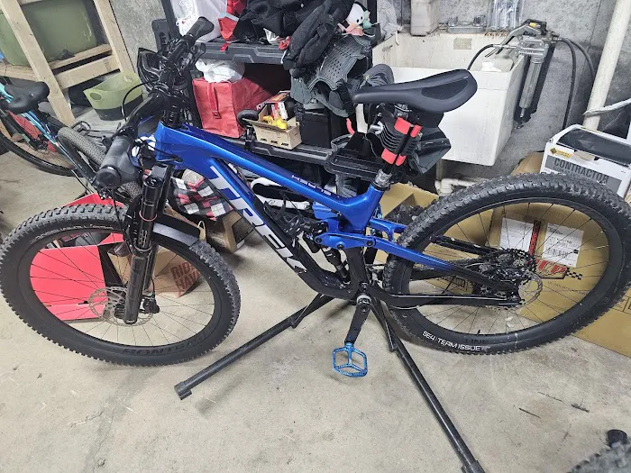 Trek Bicycle Hooksett Picture 10