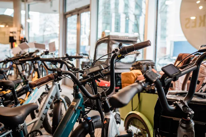 Casa Bikes @ AMPED! *E-Bikes, Cargo Bikes, and Bike Repair* Picture 9