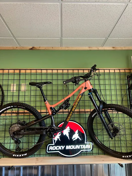 Hitchhiker Bike Shop Picture 4