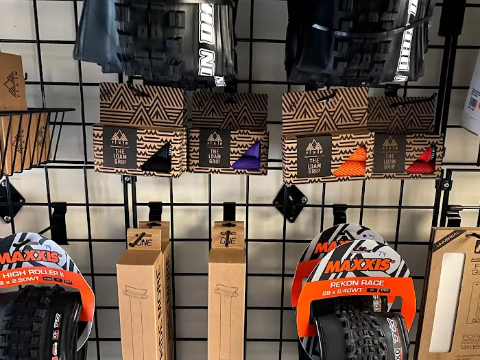 Mountain Trail Paddle Board And Bikes Picture 1