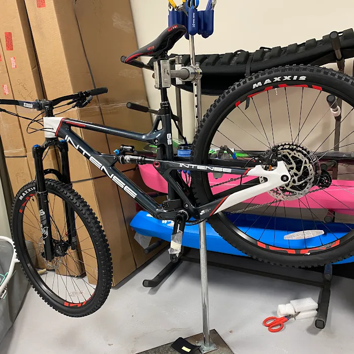 Mountain Trail Paddle Board And Bikes Picture 5