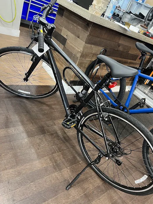 Cadence Cycling - Center City Picture 3