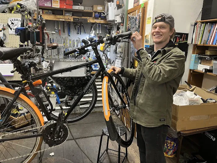 Ferris Wheels Bike Shop Picture 7