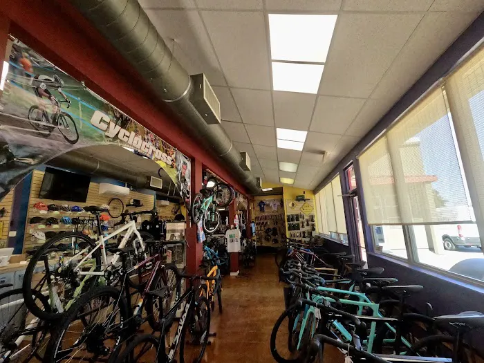 Mad Duck Cycling Shop Picture 2