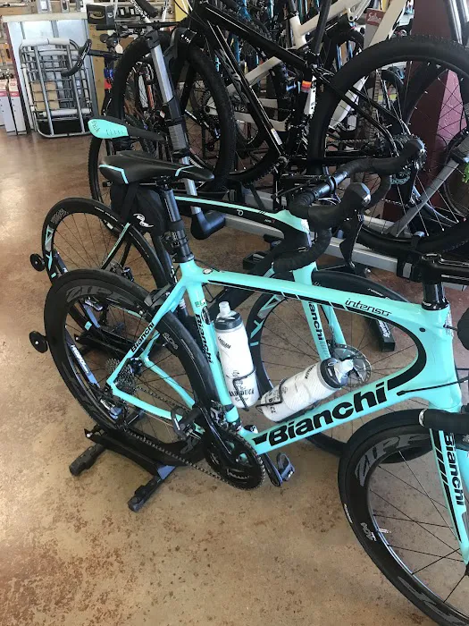 Mad Duck Cycling Shop Picture 4
