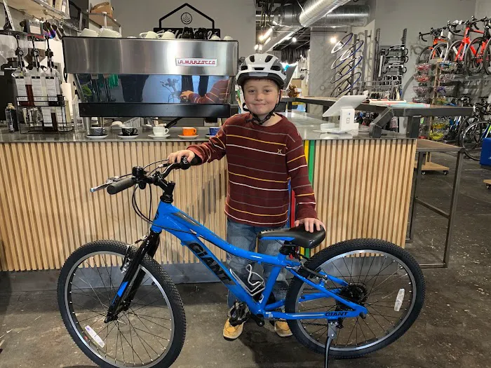 Velo Cafe - Bicycle Shop Picture 8