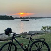 B & B Bicycles ico
