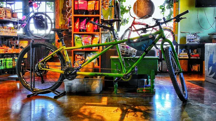 Revolution Cycles Picture 1