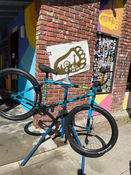 Grizz Alley Bike Shope Picture 9