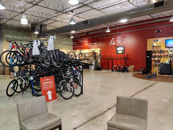 Trek Bicycle Houston West University Picture 2