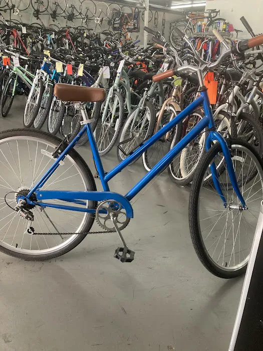 NW Northwest Cycles Bicycle Shop Picture 7