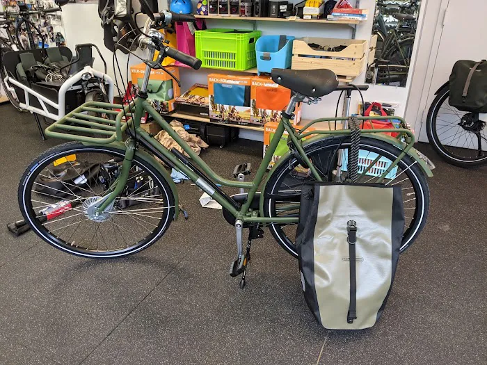 J.C. Lind Bike Co. Picture 2
