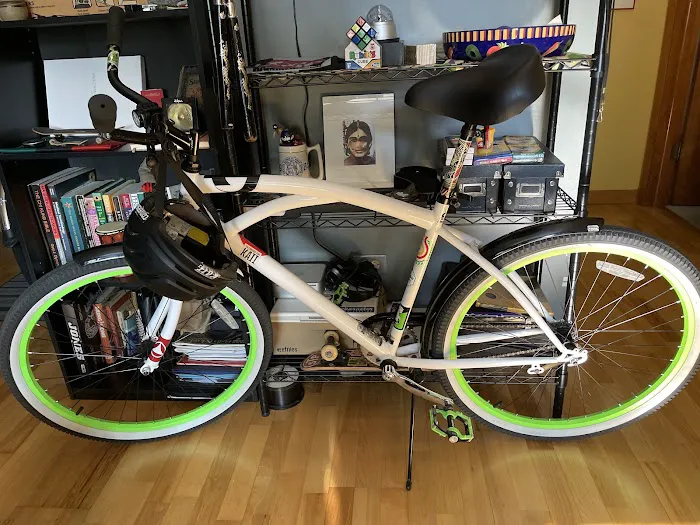 Dan's Bike Shop Picture 7