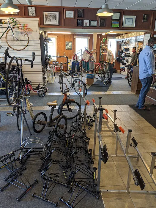Beverly Bicycle Repair Shop Picture 8