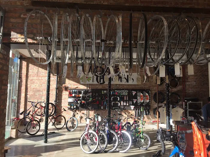 Bikes N' Roses Picture 5