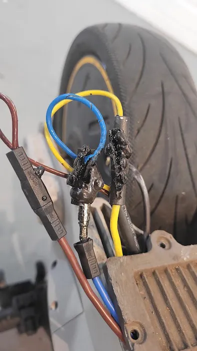 ELECTRIC LANE - Escooter & Ebike repair shop Picture 4