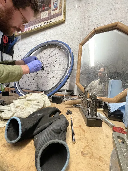Andersonville Bike Repair Picture 5