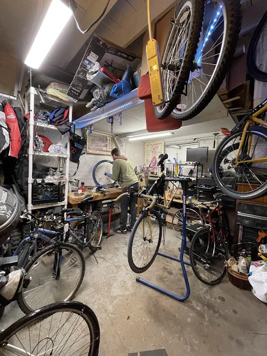 Andersonville Bike Repair Picture 6