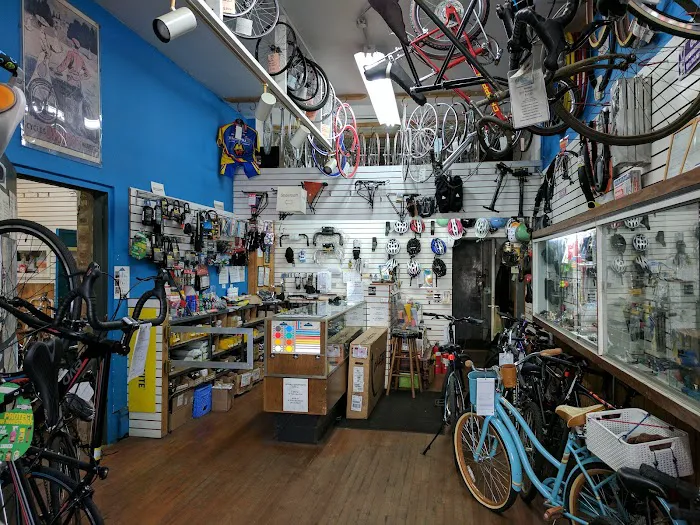 Roberts Cycle Bike Shop Picture 2