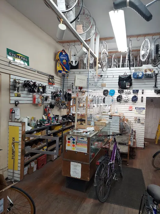 Roberts Cycle Bike Shop Picture 8
