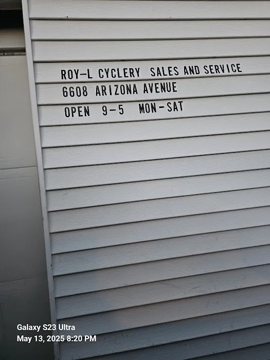Roy-L Cyclery Picture 4
