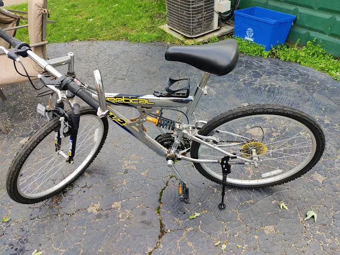 Roy-L Cyclery Picture 6