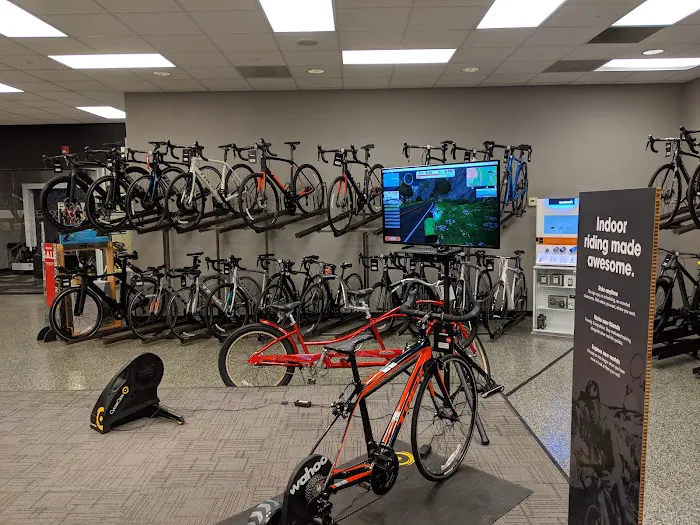 Trek Bicycle - Naperville Picture 3