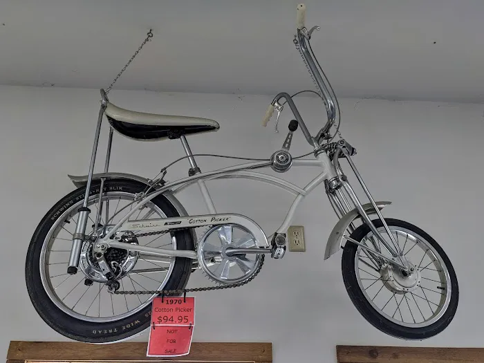 Buck's Bicycle Shop Inc. Picture 6