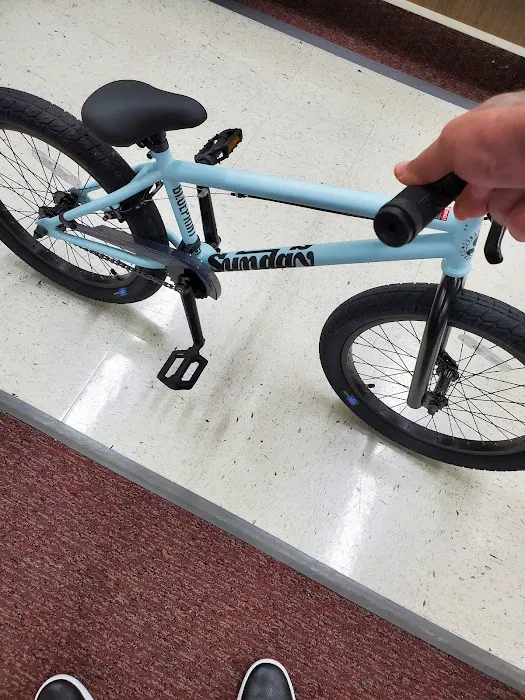 Buck's Bicycle Shop Inc. Picture 4