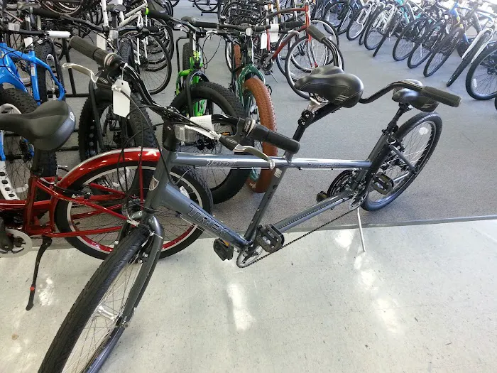 Buck's Bicycle Shop Inc. Picture 8