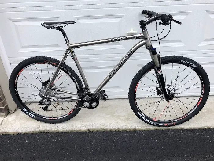 Buck's Bicycle Shop Inc. Picture 10