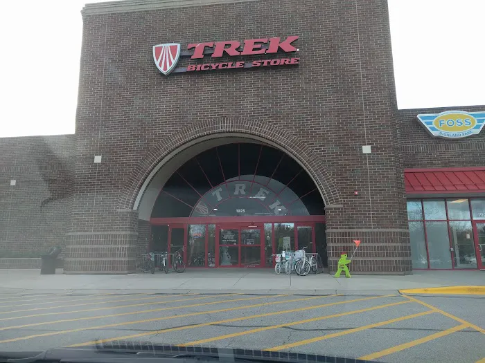 Trek Bicycle Store of Highland Park Picture 3