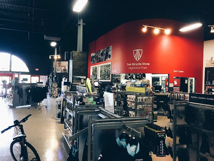 Trek Bicycle Store of Highland Park Picture 4