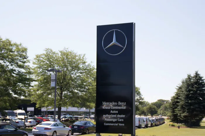n+ Mercedes-EQ Formula E Team eBikes Lake Bluff Picture 1