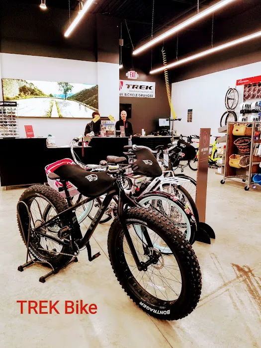 Trek Bicycle Granger Picture 2