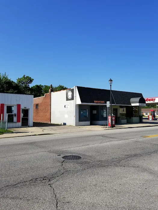 The Avenue Bicycle Station Picture 4